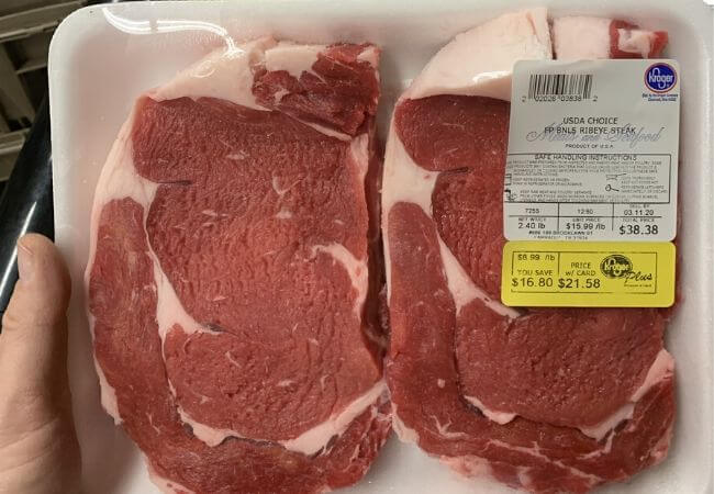 https://theflattopking.com/wp-content/uploads/2020/06/Ribeye-steaks.jpg