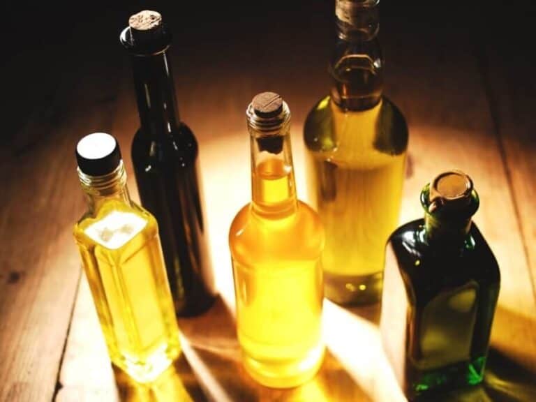 different bottles of oil for cast iron seasoning