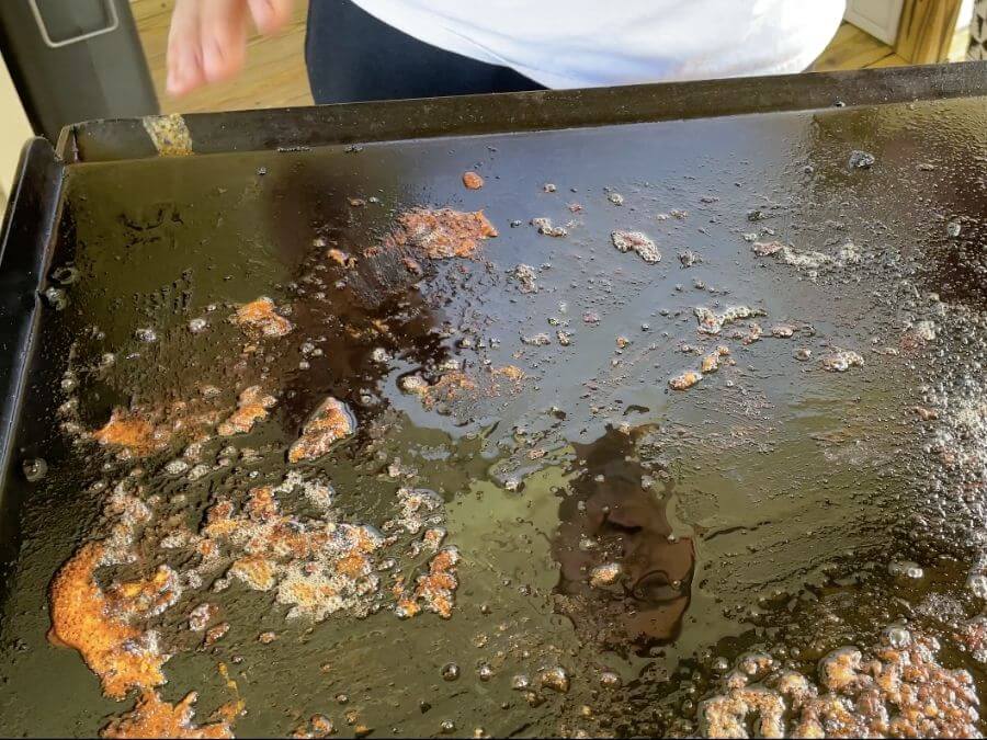 How to clean your Griddle on your stove top 