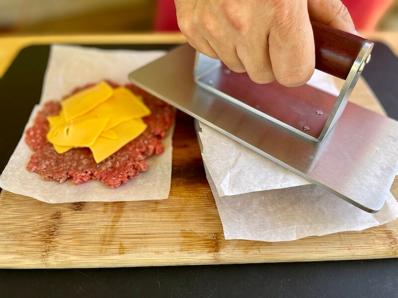 using a burger press to make cheese stuffed burgers