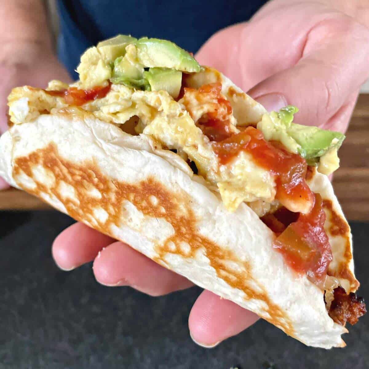 https://theflattopking.com/wp-content/uploads/2022/12/biscuit-tacos-pillsbury-recipe.jpg