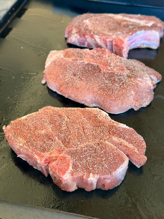cooking pork chops on griddle