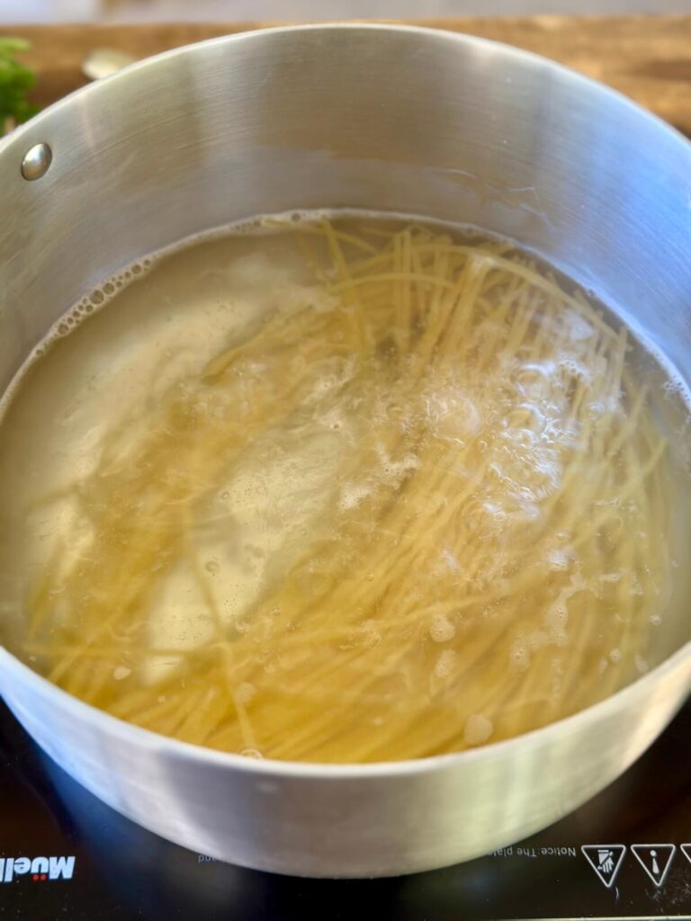 boiling pasta noodles