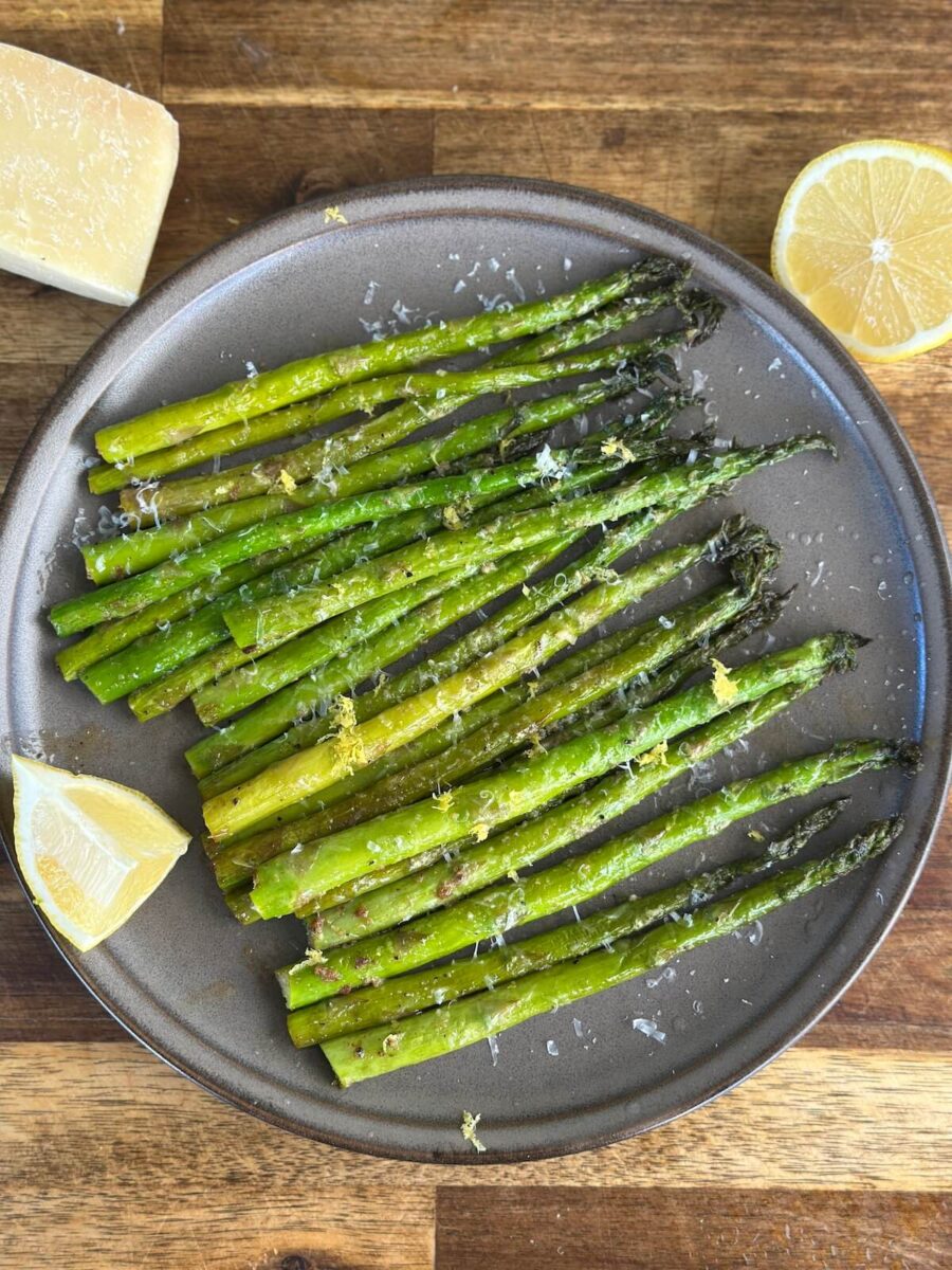 Blackstone asparagus with lemon