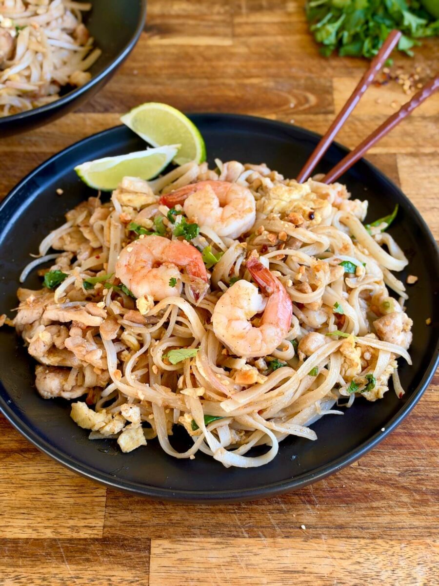 Pad Thai with shrimp and chicken